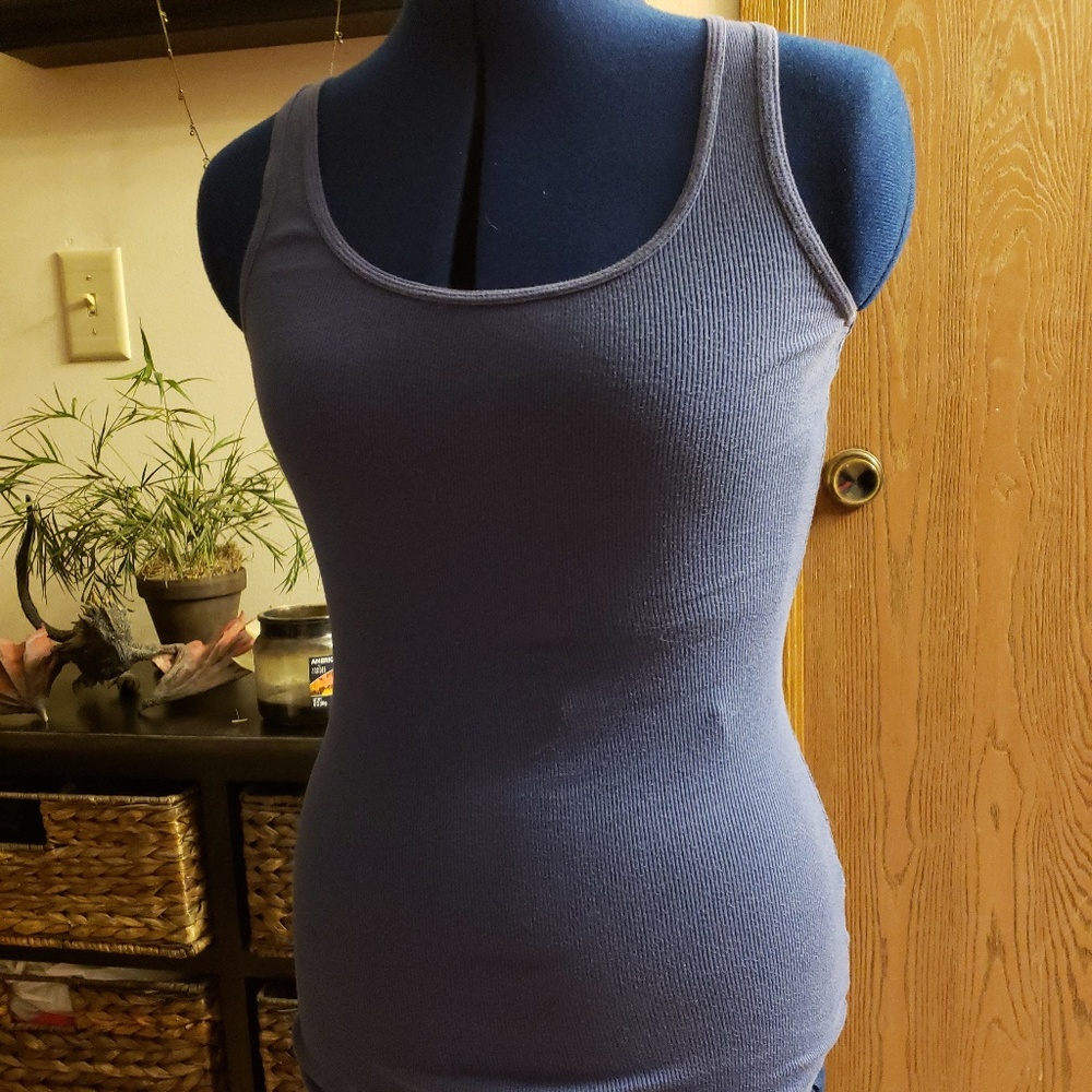 Ribbed blue tank top